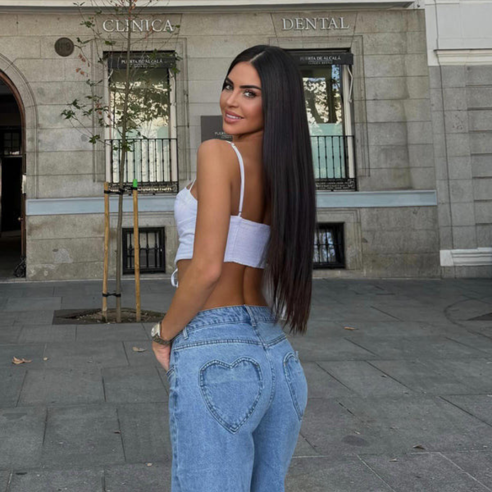 JEANS TAILLE HAUTE POCHES FORME COEUR